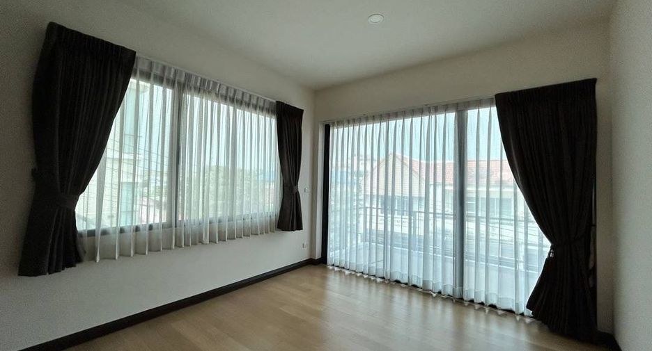 Haus zum Kauf mit 4 Zimmer in Lat Phrao, Bangkok