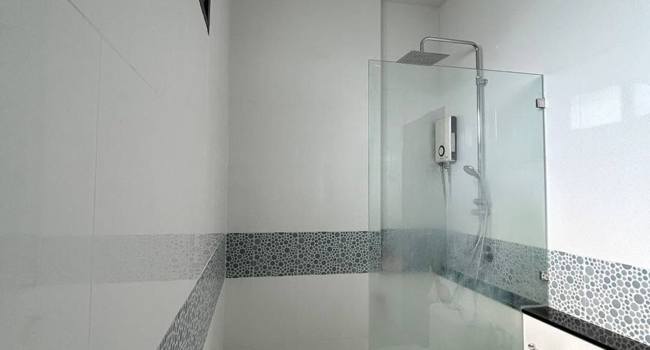 Haus zum Kauf mit 4 Zimmer in Lat Phrao, Bangkok