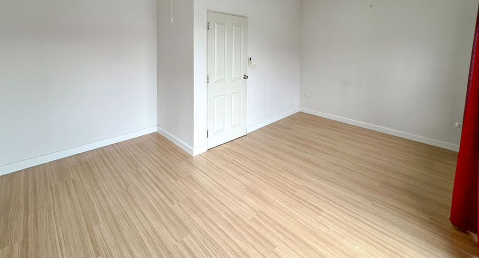 For sale 3 ベッドルーム townhouse in Bang Sao Thong, Samut Prakan