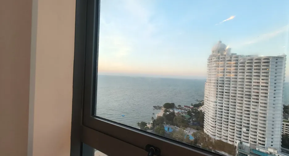 For sale そして for rent 2 ベッドルーム condo in Bang Lamung, Chonburi