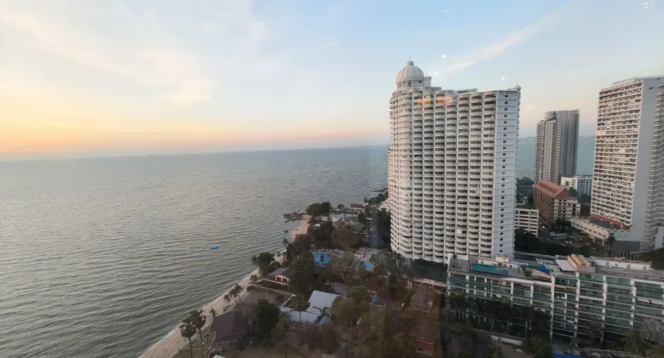 For sale そして for rent 2 ベッドルーム condo in Bang Lamung, Chonburi
