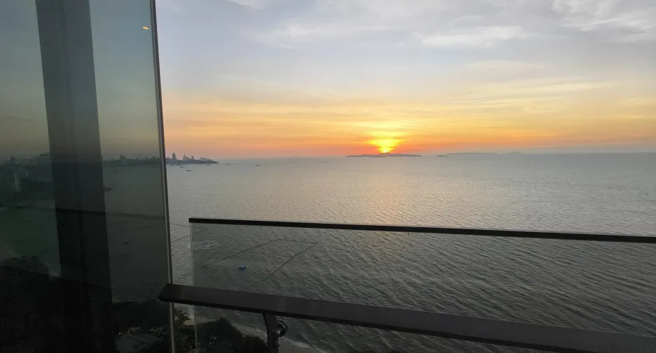 For sale そして for rent 2 ベッドルーム condo in Bang Lamung, Chonburi