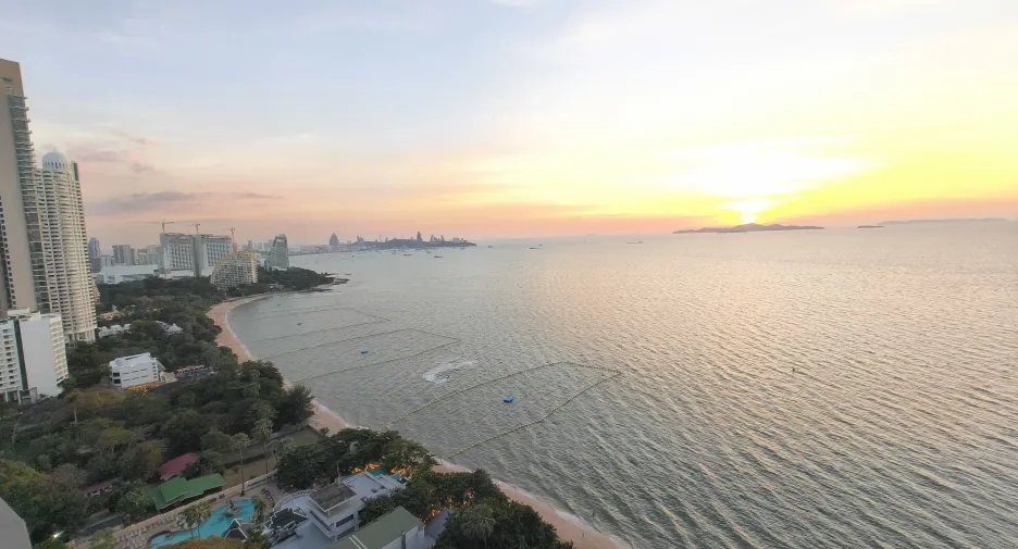 For sale そして for rent 2 ベッドルーム condo in Bang Lamung, Chonburi