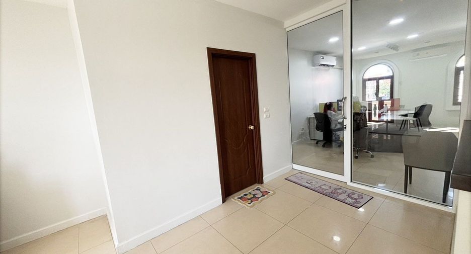 For sale and for rent 2 bedrooms townhouse in Bang Khen, Bangkok