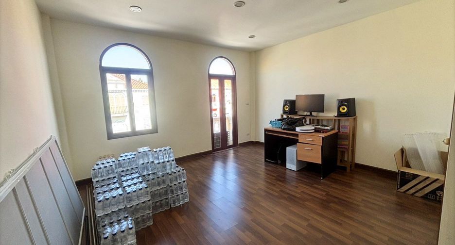 For sale and for rent 2 bedrooms townhouse in Bang Khen, Bangkok