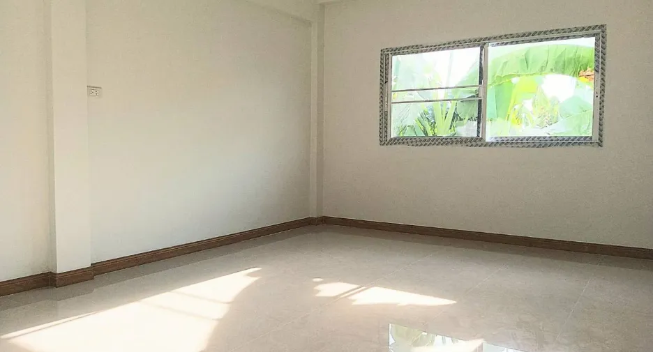 Reihenhaus zum Kauf mit 3 Zimmer in Mueang Samut Prakan, Samut Prakan
