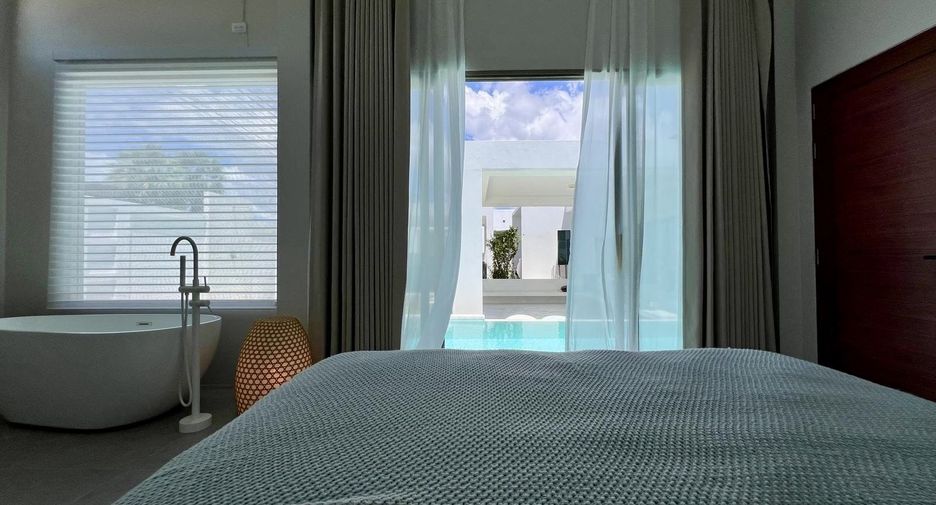 For sale 4 bedrooms villa in Thalang, Phuket