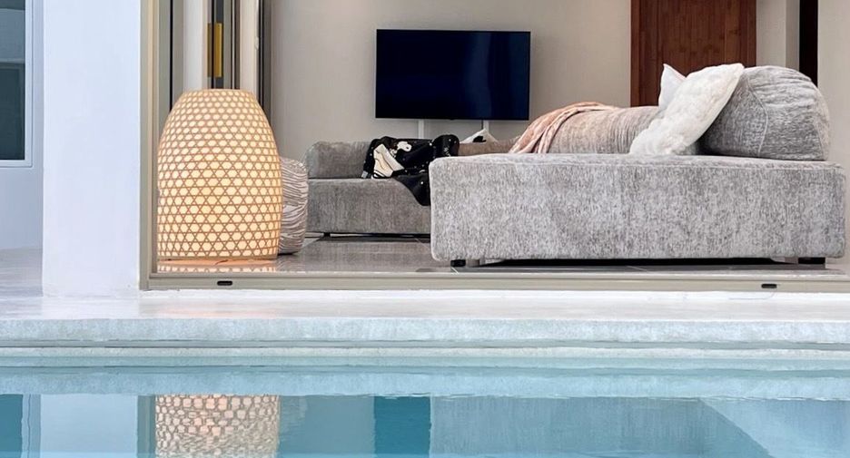 For sale 4 bedrooms villa in Thalang, Phuket