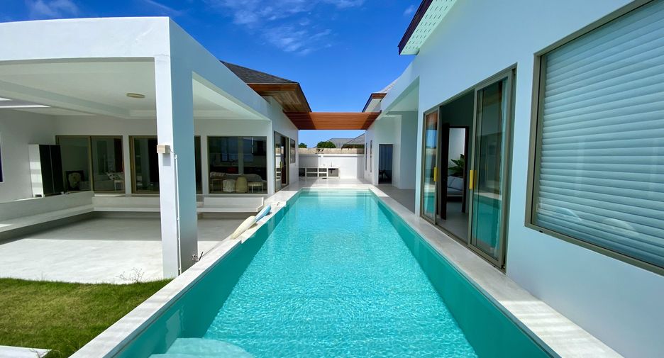 For sale 4 bedrooms villa in Thalang, Phuket