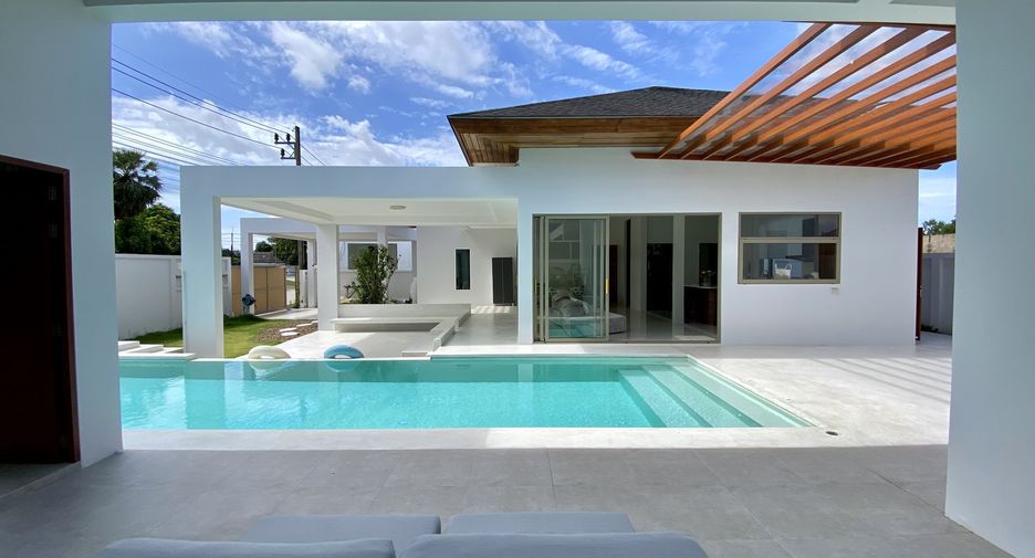 For sale 4 bedrooms villa in Thalang, Phuket