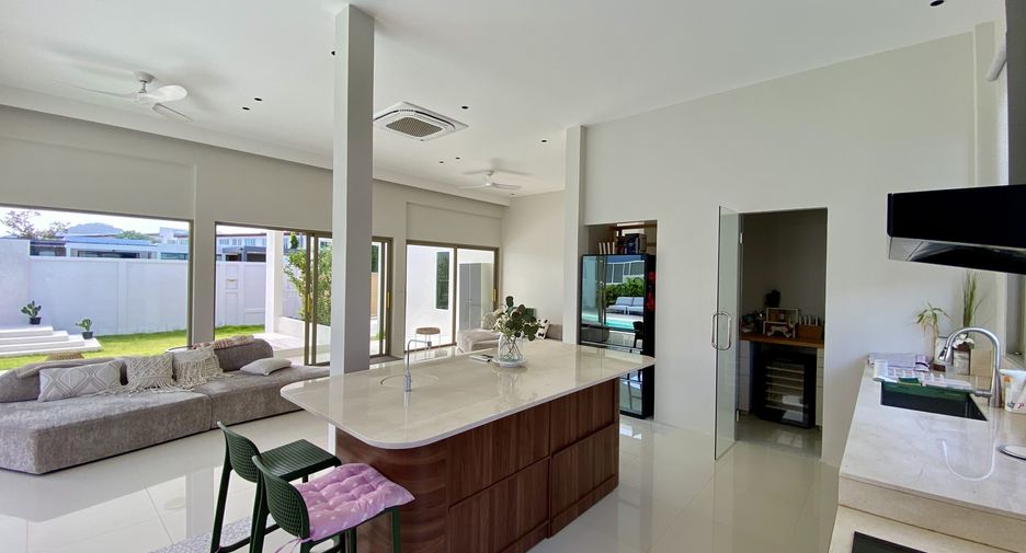 For sale 4 bedrooms villa in Thalang, Phuket
