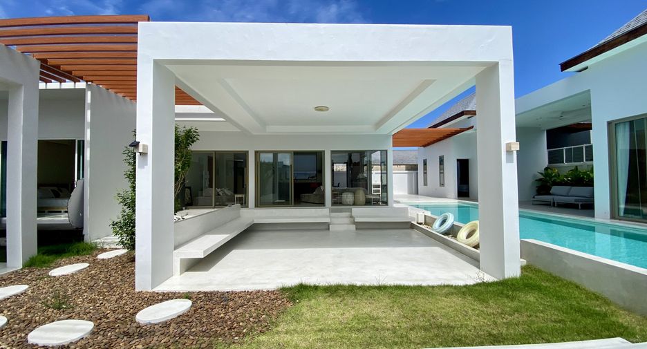 For sale 4 bedrooms villa in Thalang, Phuket
