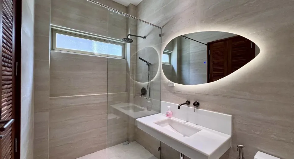 For sale 4 bedrooms villa in Thalang, Phuket