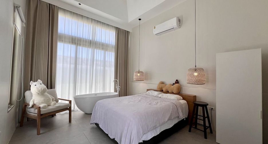 For sale 4 bedrooms villa in Thalang, Phuket