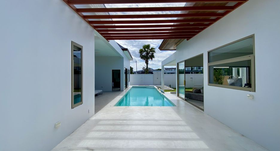 For sale 4 bedrooms villa in Thalang, Phuket