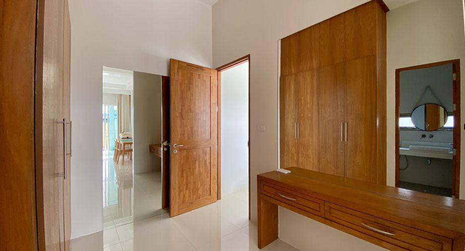 For sale 4 bedrooms villa in Thalang, Phuket