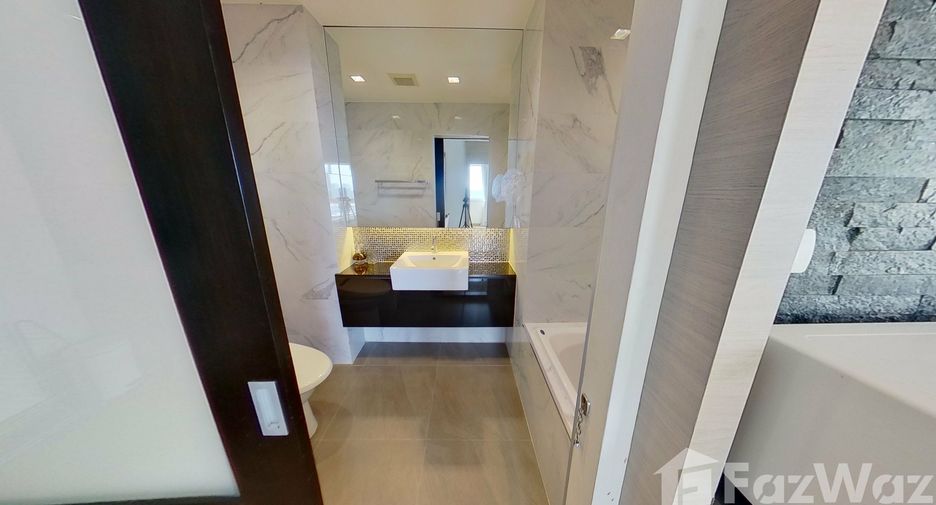 For sale and for rent 2 bedrooms condo in Si Racha, Chonburi