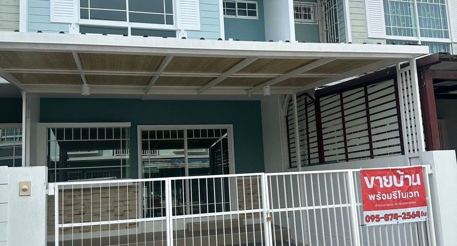 For sale 2 bedrooms townhouse in Phra Samut Chedi, Samut Prakan