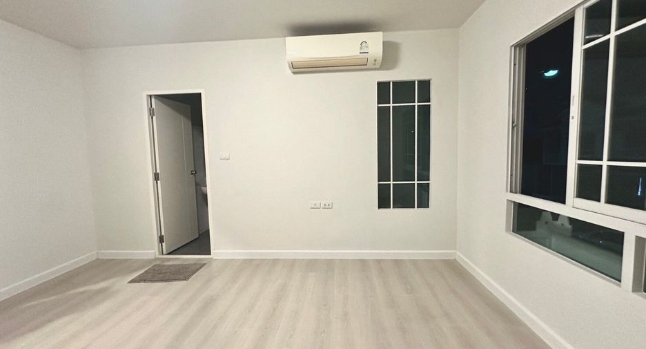 For sale 2 bedrooms townhouse in Phra Samut Chedi, Samut Prakan