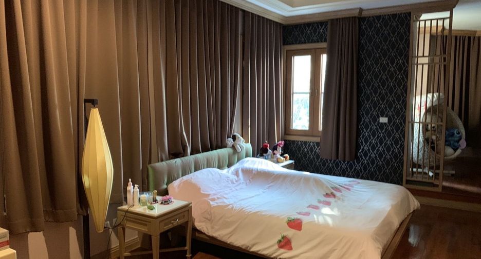 For sale 5 bedrooms villa in Bang Khun Thian, Bangkok