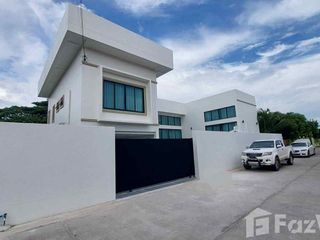 À vendre 4 chambres villa à Bang Lamung, Chonburi