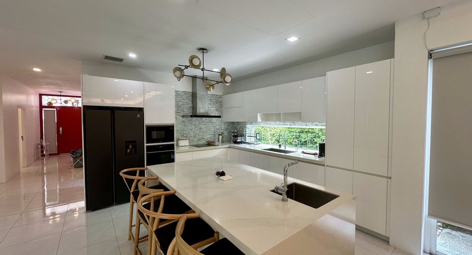 For sale and for rent 3 bedrooms villa in Kathu, Phuket