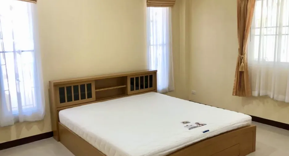For rent 3 bedrooms house in Bang Lamung, Chonburi