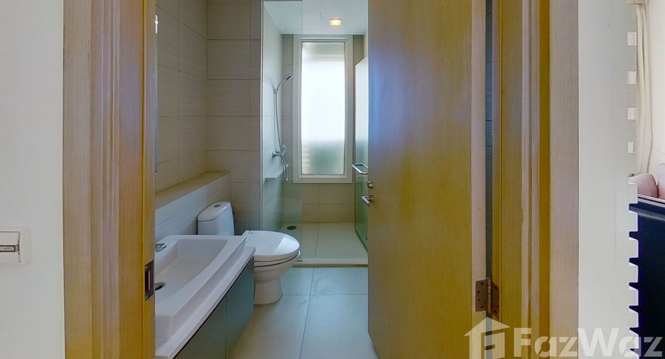 For sale and for rent 3 bedrooms condo in Khlong Toei, Bangkok
