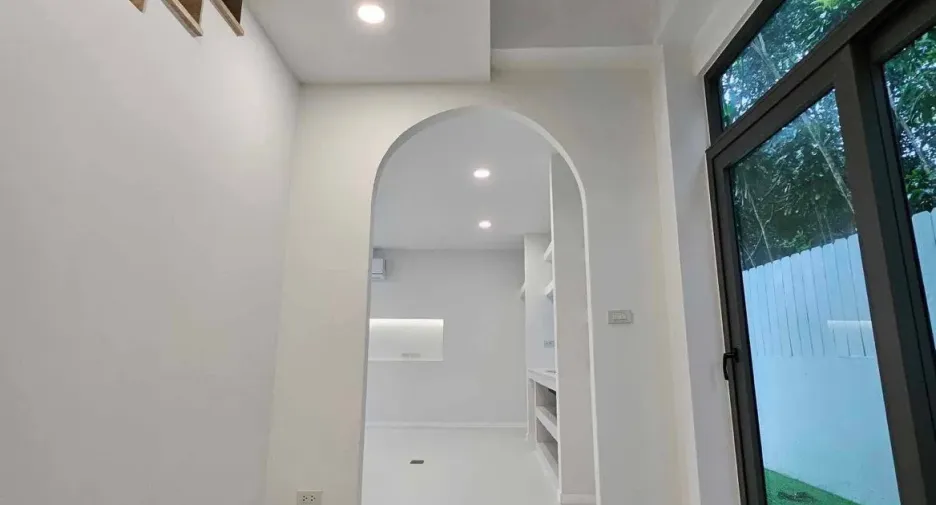 For sale 4 bedrooms house in Hat Yai, Songkhla