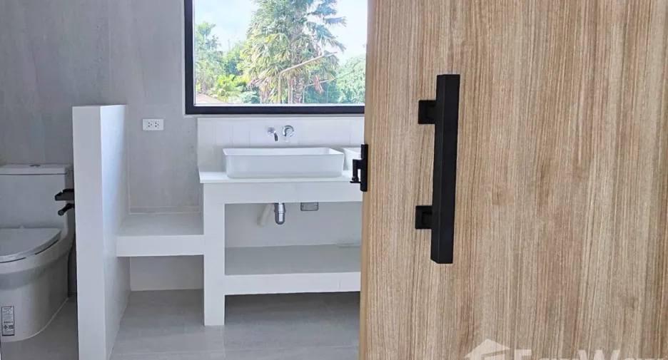 For sale 4 bedrooms house in Hat Yai, Songkhla