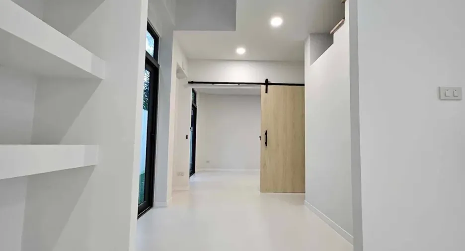 For sale 4 bedrooms house in Hat Yai, Songkhla