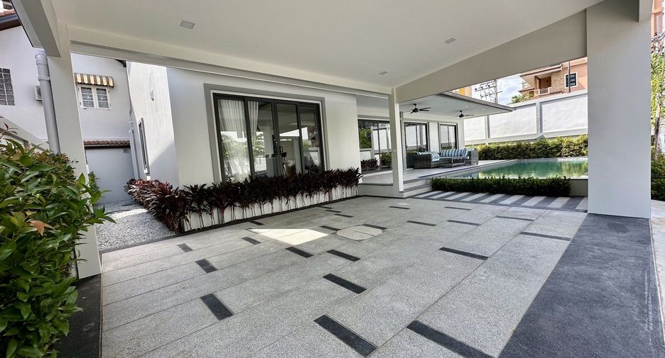 For sale 4 ベッドルーム villa in Bang Lamung, Chonburi