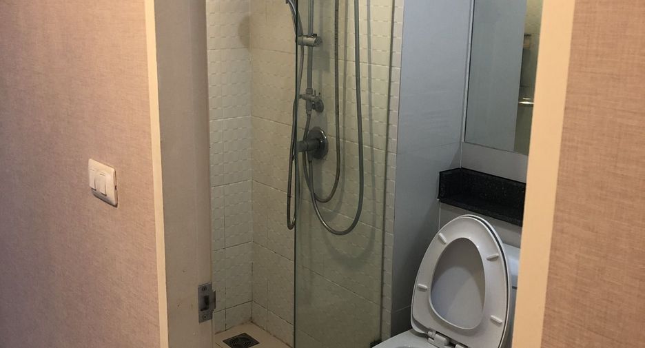 For sale 2 bedrooms condo in Din Daeng, Bangkok