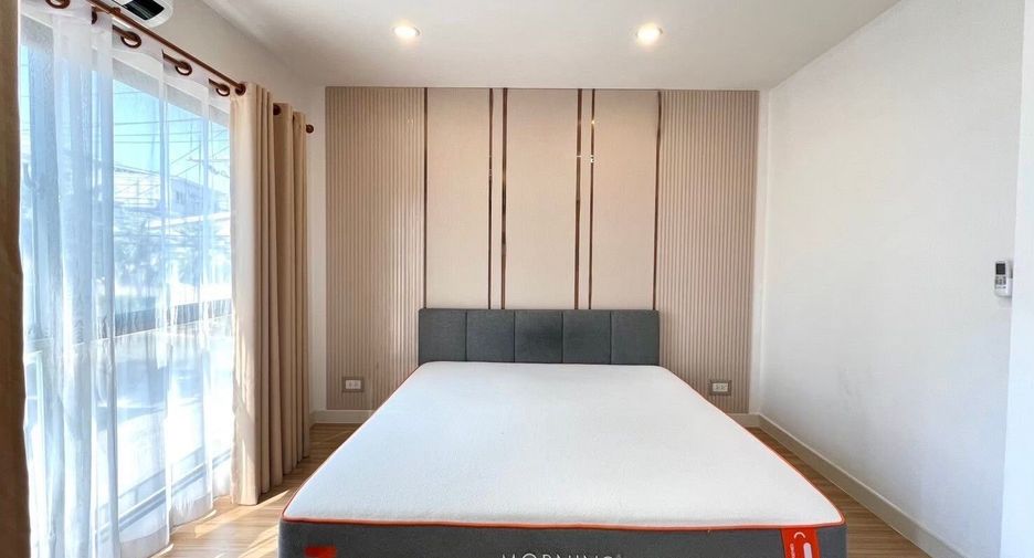 Reihenhaus zum Kauf und zur Miete mit 3 Zimmer in Bang Lamung, Chonburi