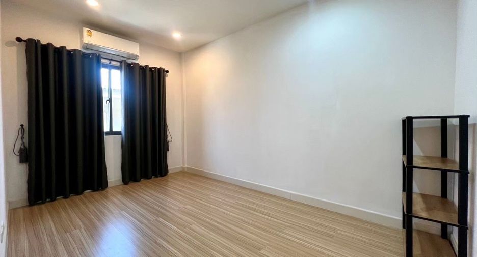 Reihenhaus zum Kauf und zur Miete mit 3 Zimmer in Bang Lamung, Chonburi