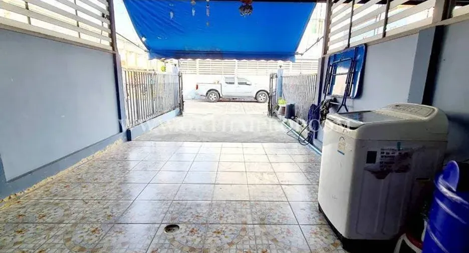 For sale 2 bedrooms townhouse in Lat Lum Kaeo, Pathum Thani