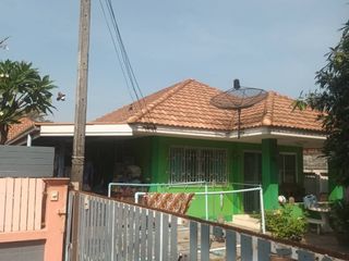 Casa en venta de 2 habitaciones en Si Racha, Chonburi