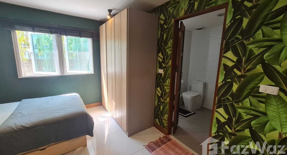 For sale 3 bedrooms condo in Huai Khwang, Bangkok