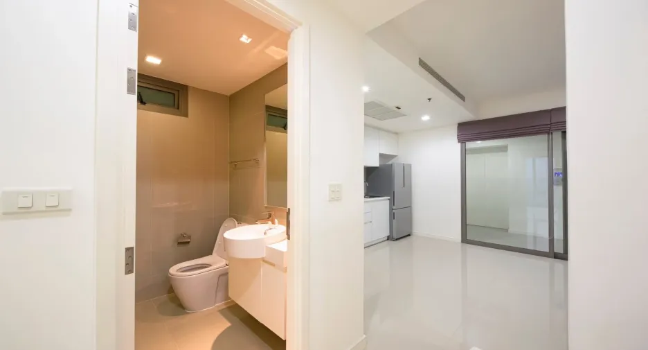 For sale 2 bedrooms condo in Yan Nawa, Bangkok