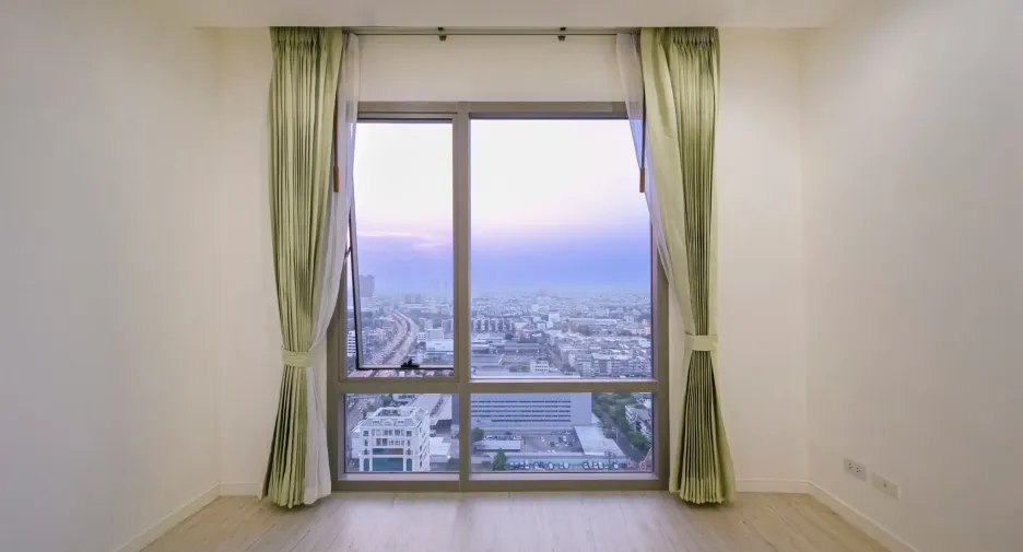 For sale 2 bedrooms condo in Yan Nawa, Bangkok