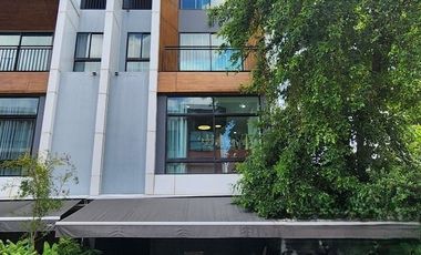 出售 3 卧室 联排别墅 在 Suan Luang, 曼谷