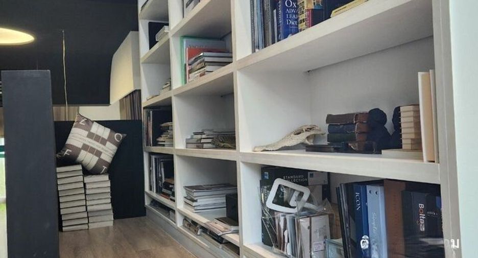 For sale 3 bedrooms townhouse in Suan Luang, Bangkok