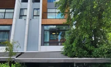 出售 3 卧室 联排别墅 在 Suan Luang, 曼谷