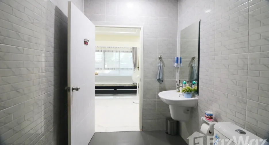 For sale 3 bedrooms house in Mueang Udon Thani, Udon Thani