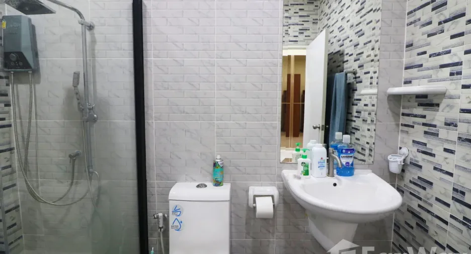 For sale 3 bedrooms house in Mueang Udon Thani, Udon Thani
