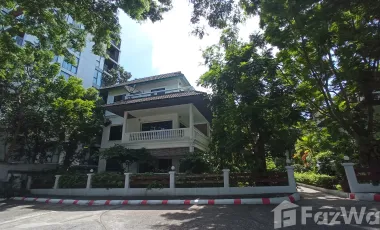 For sale 4 bedrooms townhouse in Sattahip, Chonburi