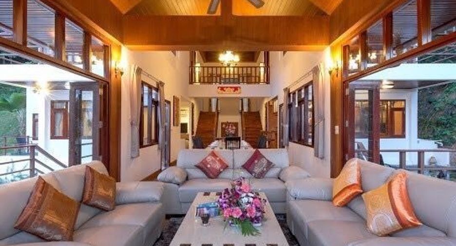 Villa en alquiler de 6 habitaciones en Kathu, Phuket