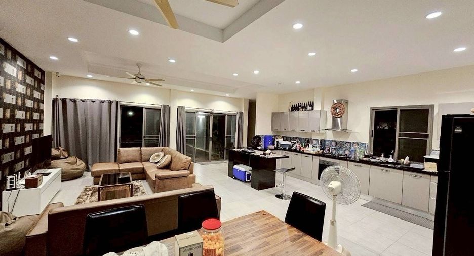 For sale そして for rent 4 ベッドルーム villa in Mueang Phuket, Phuket