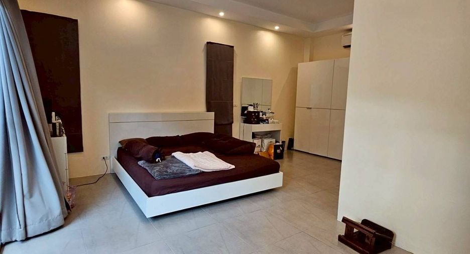 For sale そして for rent 4 ベッドルーム villa in Mueang Phuket, Phuket