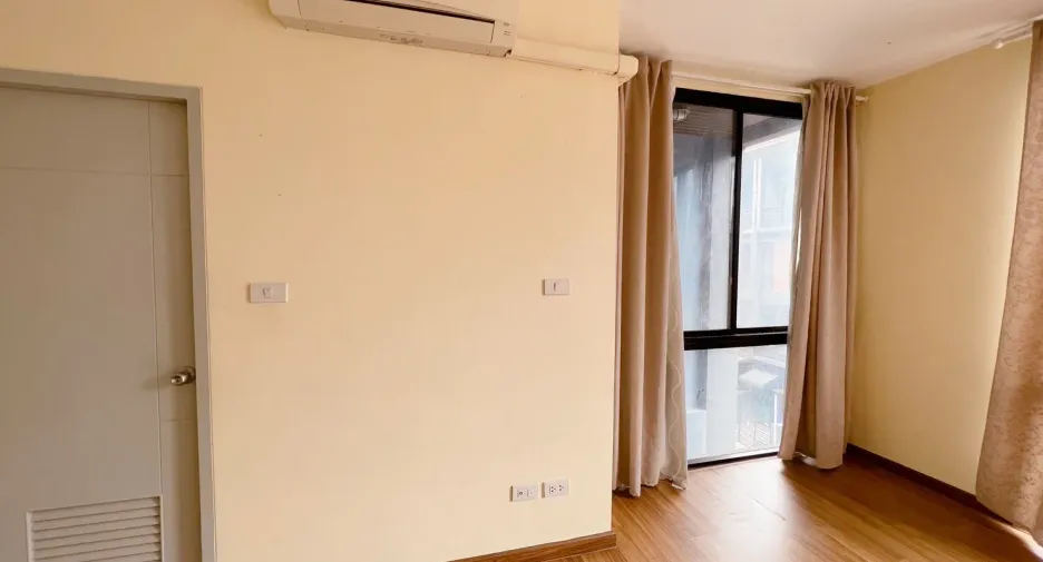 For rent and for sale 4 bedrooms townhouse in Pak Kret, Nonthaburi